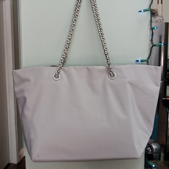 Tory Burch Ella's Chain Tote in Bay Gray - Picture 5 of 13